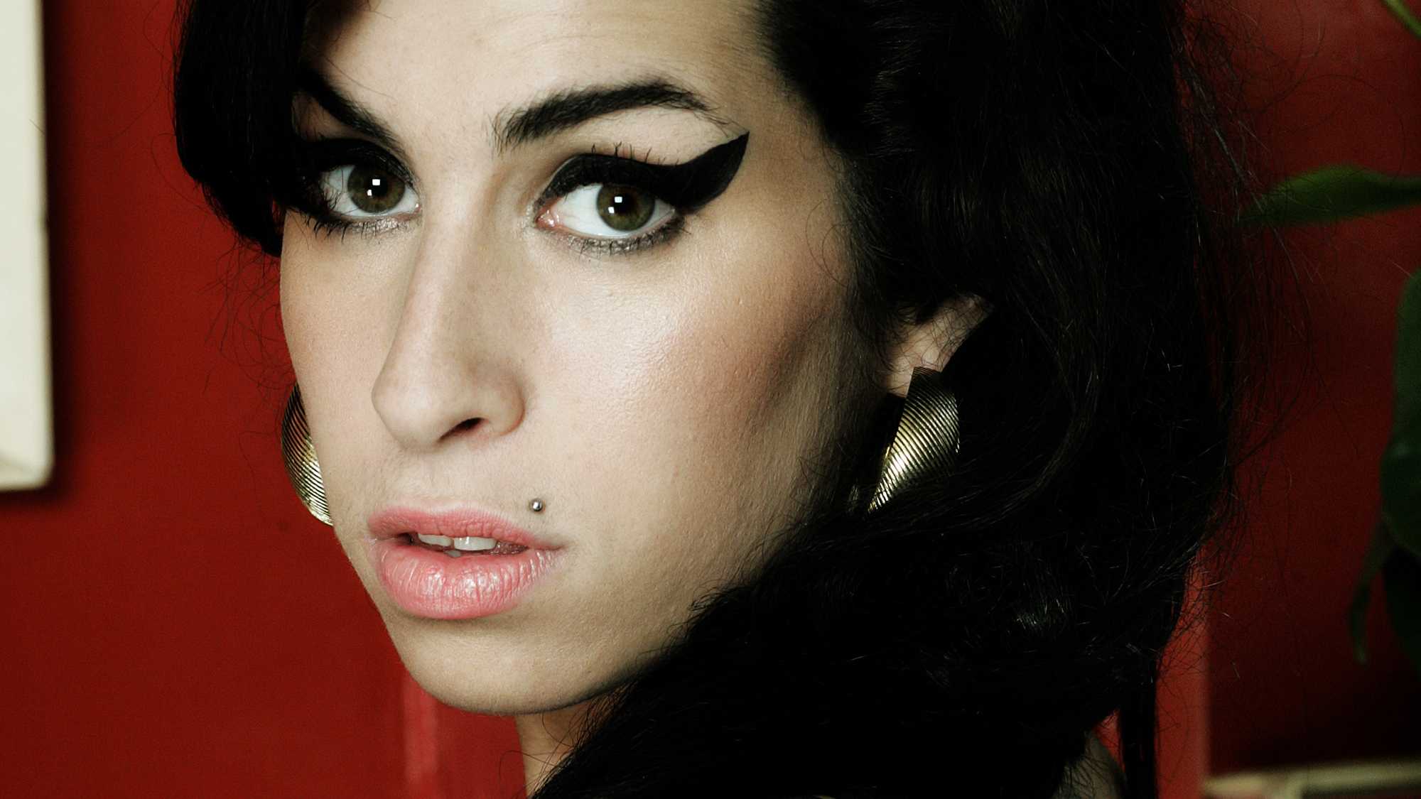 Amy (image 2)